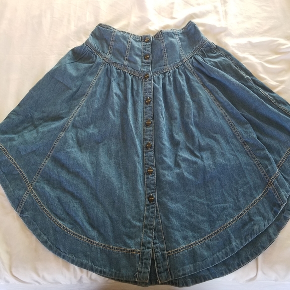 Anthropologie | Pilcro Pleated Basque-Waist Denim Skirt - Picture 4 of 9